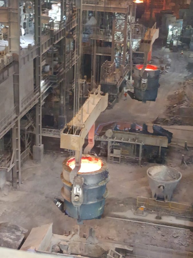 Steel melt shop crane hoist
