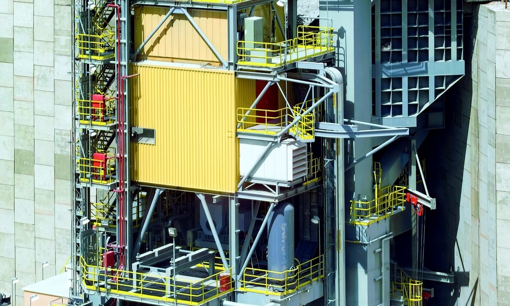 Crusher and screening tower installation at a mine site